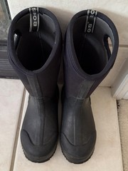 Bogs Classic High Handle Pull On Black Youth Kids Rain Snow Boots Size 4 EUC