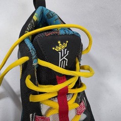 Nike Kyrie Flytrap 6 GS „Kaleidoscope“ FD0215-001 Youth Size 7