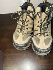 Bearpaw Hiking Boots youth size 5 Brown