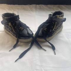 Michael Kors Kids( children)Sneaker Tan/ Black Lace Up& zipper Shoes 6