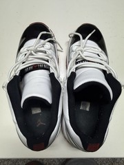 Jordan 11 Low ‘Concord Bred’ Size 6.5Y/8W