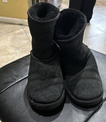 UGG Kid’s Classic II 1017703K Black Suede Boots Size 6