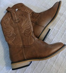 Rollda Kids Size 12 Cowboy Western Rodeo Boots in Brown Eagle Wing Embroidery