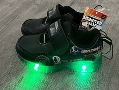 Monster Jam Grave Digger Low Top Unisex Sneaker LED Hook & Loop