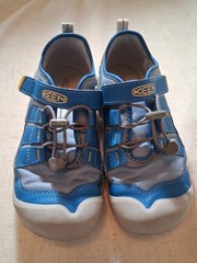 KEEN Kids Blue Yellow Hook Loop Water Ready Sport Sandals Sneakers Size 2