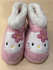 Sanrio Hello Kitty Plush Slippers Non-Slip Soles Kids Size Small 5-6, New No Tag