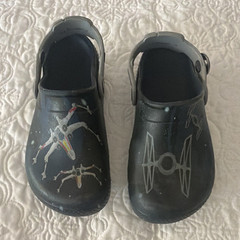 Crocs Star Wars Unisex Kids Clog Size 1 Black/Gray/Blue Slip-On Strap