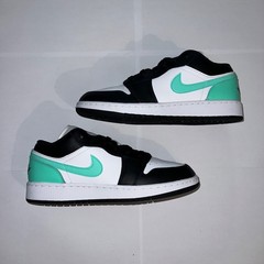 Nike Air Jordan 1 Low GS Green Glow White Black 553560-131 Size 7Y New