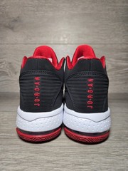 Jordan Max Aura 2 Black Gym Red White CN8094-016 Youth Size 5.5 / Women’s Size 7