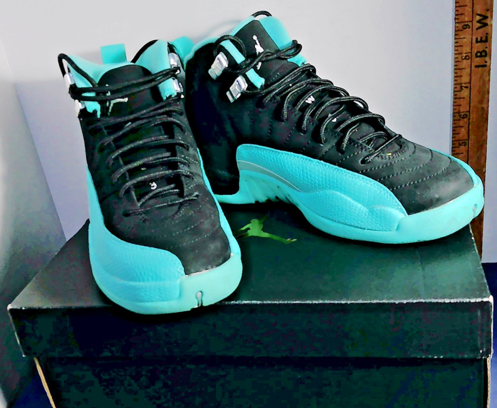 Size 7 Y- Jordan 12 Mid Hyper Jade 2016 (Gently Worn) RARE!