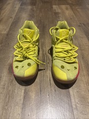 Size 6 (GS) – Nike Kyrie 5 x SpongeBob SquarePants Mid