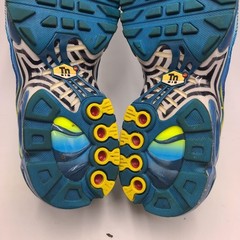 NIKE AIR MAX PLUS GS TEAL GRADIENT BLUE VOLT HERO FORCE Size 4Y CT0962-401