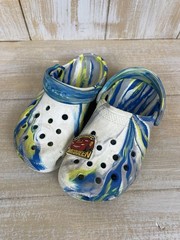Tie Dye Crocs Youth Size 12 Blue Marble Swirl Clogs Shoes McQueen Charm