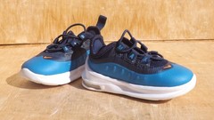 Size 4c – Nike Air Max Axis TD – ‚Midnight Navy Hyper Crimson‘ Running Sneakers