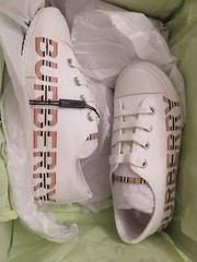 Kids Burberry Icon Stripe Logo Print Cotton white Gabardine Sneakers size 31 32