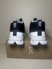 On Cloud Cloudhero Mid Waterproof Youth Size 4 Woman’s Size 5.5