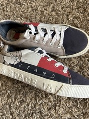 Tommy Hilfiger Space Jam Bugs Bunny Shoe Youth 4