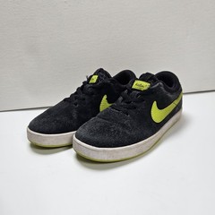 Nike SB Eric Koston Boys Kids Youth Skateborading Sneakers Shoes 11c Black Volt