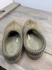 UGG Tasman Kids Slide Slipper Size 2 Chestnut Pre owned