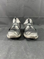 Nike Flex Runner 2 (GS) Sz 6Y Road Running Shoes DJ6038-001 Youth Big Kids