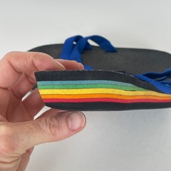 SEE CONDITION & MEASUREMENTS Vintage 70s Rainbow Stripe Beach Flip Flops Kids