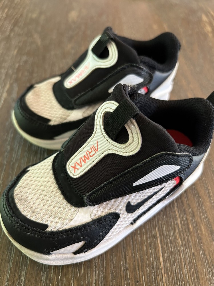 Airmax Nikes Toddler 6.5 Hook & Loop Closure Logo Black White CW1629-100