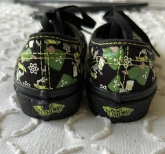 Kids Black And Greens Vans X The Simpsons Shoes Size 12.5