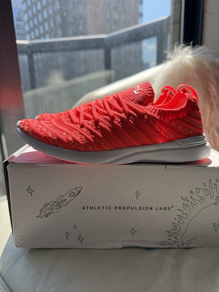 NIB, Ret $119, APL TechLoom Red/Peach Wave Youth Sneakers (Size 3/EUR 34.5)