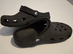 🐊Kids Crocs Classic Clog Unisex Black Mule Shoes Sz J 2 Logo