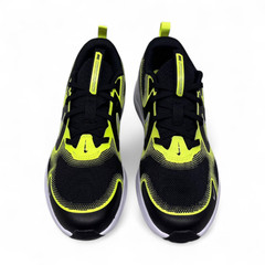 Nike Cosmic Runner GS Black Volt Wolf Grey HM4402-005 Size 6.5Y – NEW W/O BOX