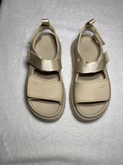UGG GoldenGlow Kids Hook & Loop Sandal Beige US 2 EU 33.5 UK 1 1152813K