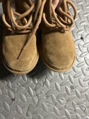 UGG Neumel boots Kid’s Size 11, Camel Color, Excellent Condition