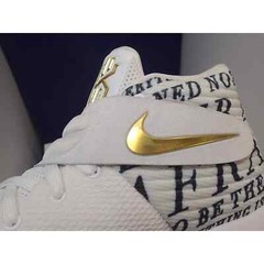 2016 NIKE KYRIE 2 CHAMPIONSHIP GOALS ID WHITE GOLD YOUTH SZ 5Y ( 849367-998 )