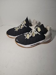 Size 6.5 (GS) – Nike LeBron 18 Low Black White Gum
