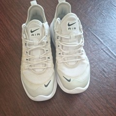 Nike Sneakers Air Max Axis size 6