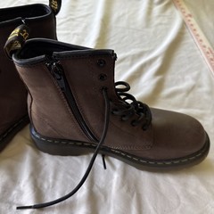 Size US 3 Dr Doc Martens Delaney Kids Boots Leather Uppers side zipper brown