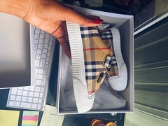 Burberry Kids sneakers size 29
