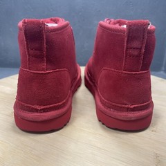 UGG Neumel II Boot Suede Upper 1017320K Chestnut Kids Size 3 Small Glue On Seam