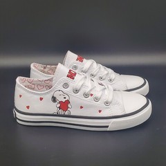 Peanuts® Snoopy White Canvas Lace-Up Children’s Shoes