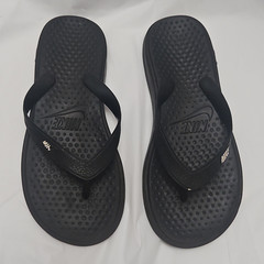 Nike Black Rubber Thong Flip Flop Sandals Logo Accent Kids US 2