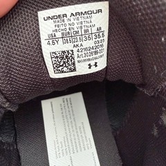 Under Armour Charged Assert 10 Kids Running Shoes 4.5Y Black Silver 3026189-001