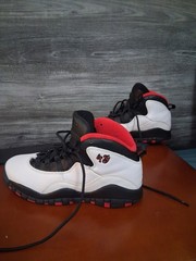 Size 5Y Sneaker White With Red and Black PreOwned Great Condition No Box