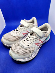 New Balance 680v6 Bungee Gray Pink YA680PS6 Youth Size 1 Shoes Sneakers