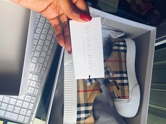 Burberry Kids sneakers size 29