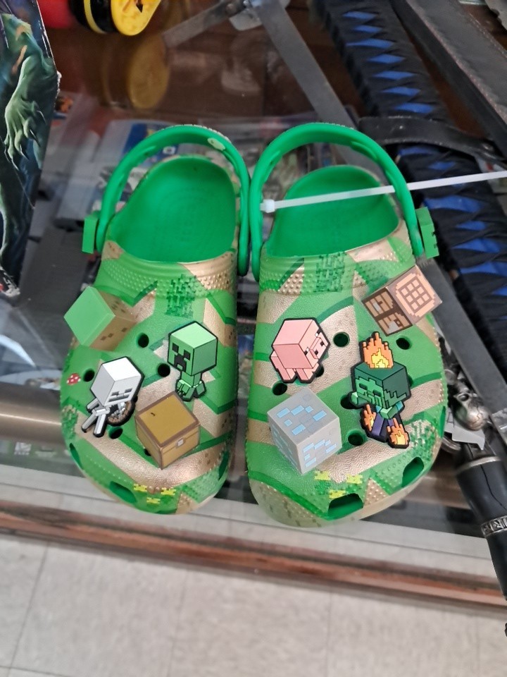 Crocs Kids‘ Classic Minecraft Clogs