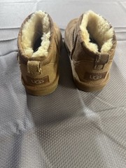 UGG Classic Mini II Youth Chestnut Sheepskin Boots Size 1 Winter Cozy 1130750K