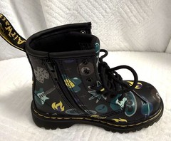 Dr. Martens Kids Boots Size 8 – Black Graphic Print – NWOT, Rare Design