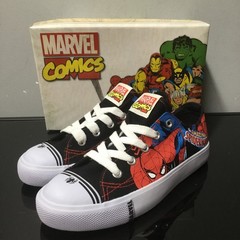 Marvel Comics Kids Canvas Sneakers Size 2Y Low Top Amazing Spider-Man