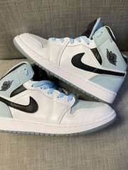 Nike Air Jordan 1 Mid ‚Ice Blue‘ White SE GS Sizes 6Y DV1337-104