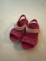 Crocs Toddler Sandals – Classic, Kids‘ Water Shoes, Outdoor Pink C10 Size 5